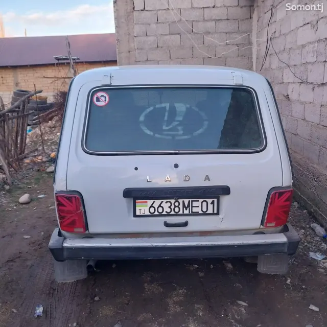 Lada (ВАЗ) Нива 2006 · 0.6 MT