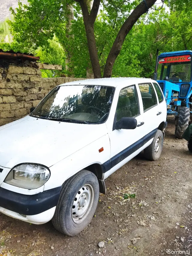 Lada (ВАЗ) Нива 2008 · 1.7 MT