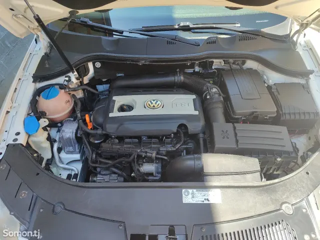 Volkswagen Passat 2010 · 1.8 AT