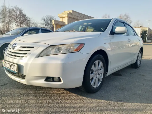 Toyota Camry 2007 · 2.4 AT