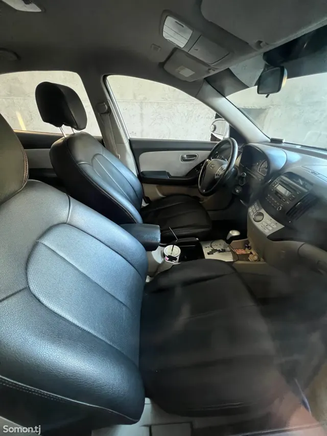 Hyundai Avante 2007 · 1.6 AT