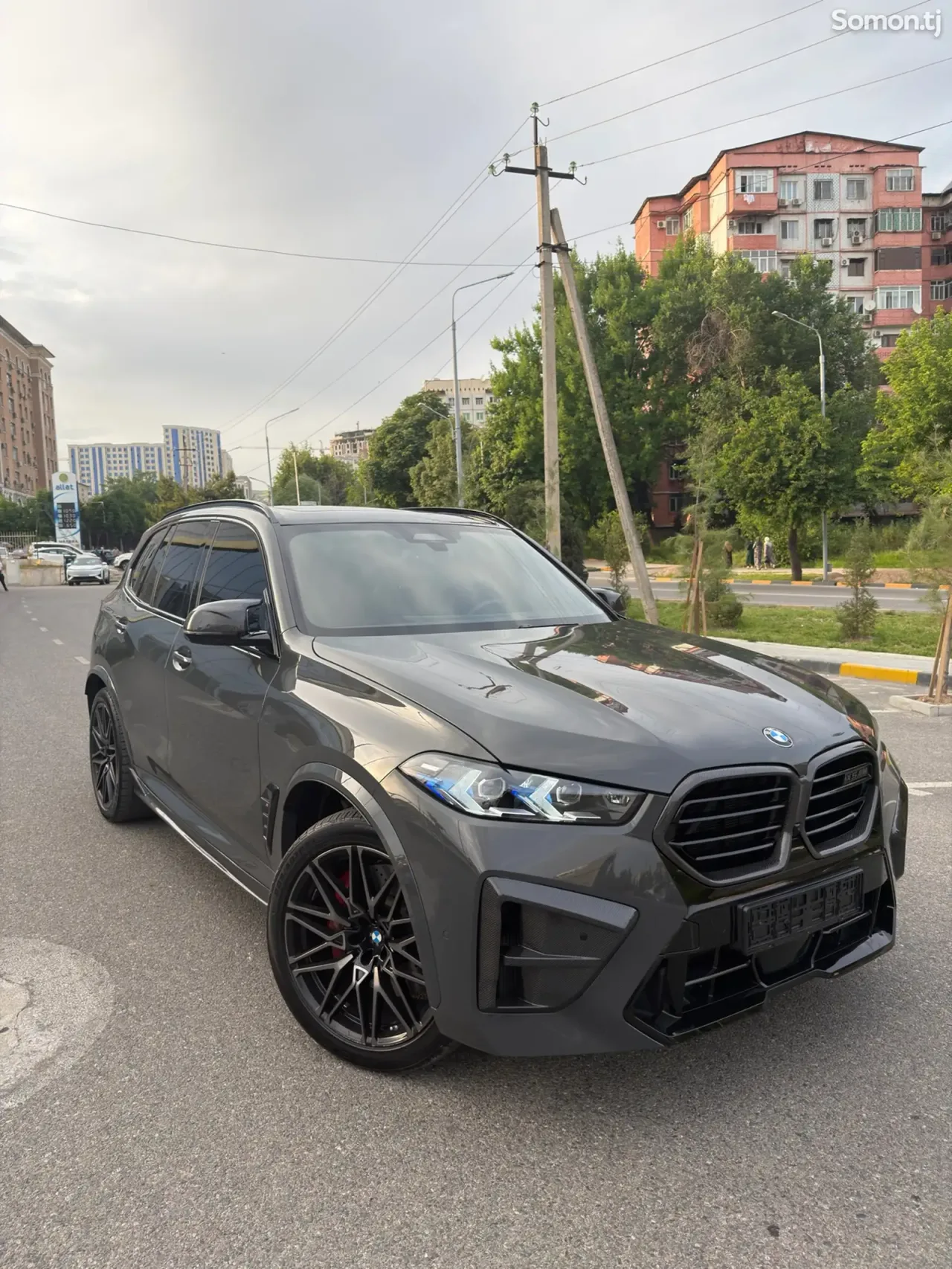 BMW X5 M 2024 · 4.4 AT