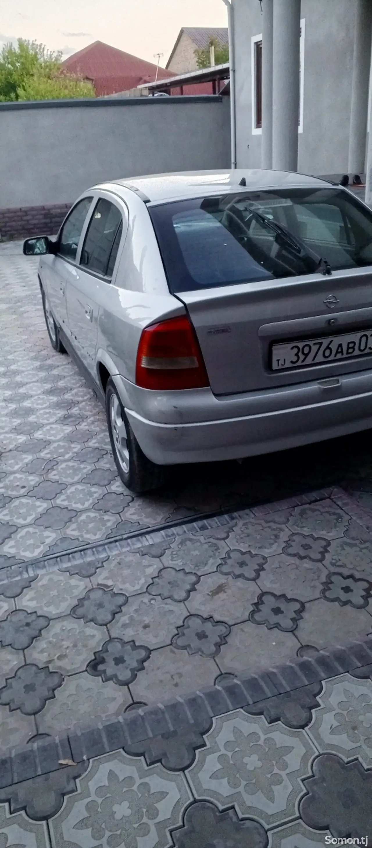 Opel Astra G 1999 · 1.8 MT