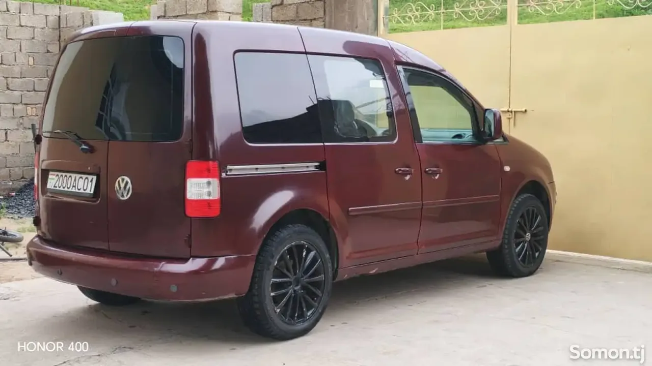 Volkswagen Touran 2009 · 1.9 AT