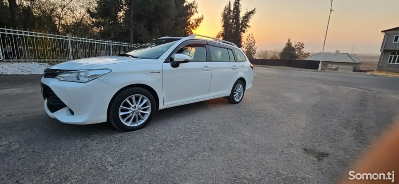 Toyota Fielder 2015 · 1.5 AT