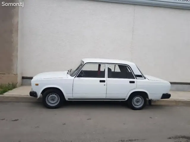 Lada (ВАЗ) 2107 2009 · 1.7 MT