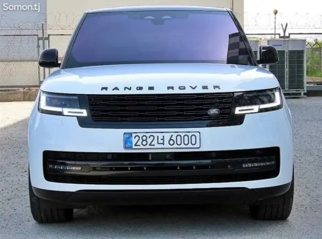 Land Rover Range Rover 2023 · 4.4 AT