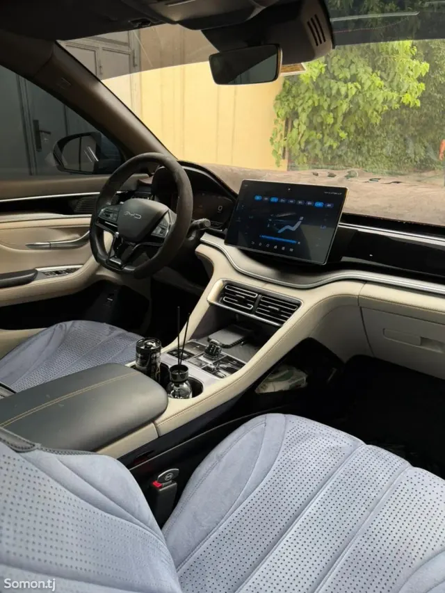 BYD Song Plus 2025 · AT