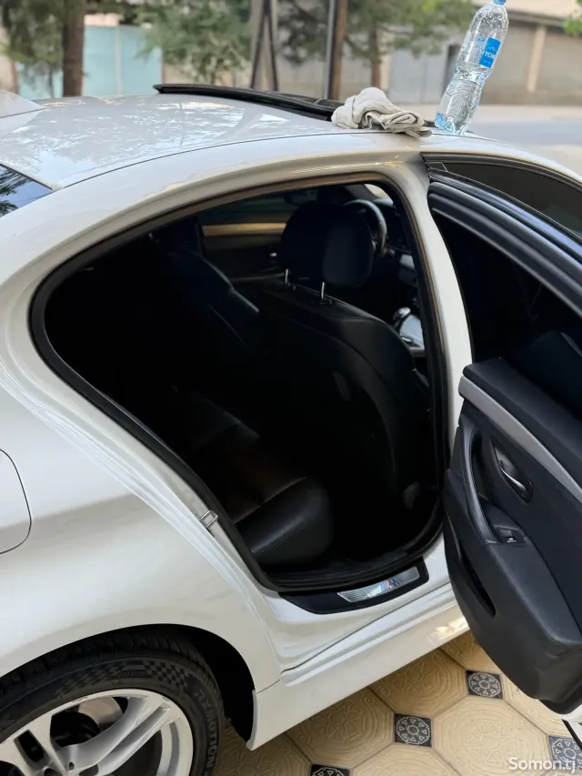 BMW 5 series 2015 · 3.0 AT