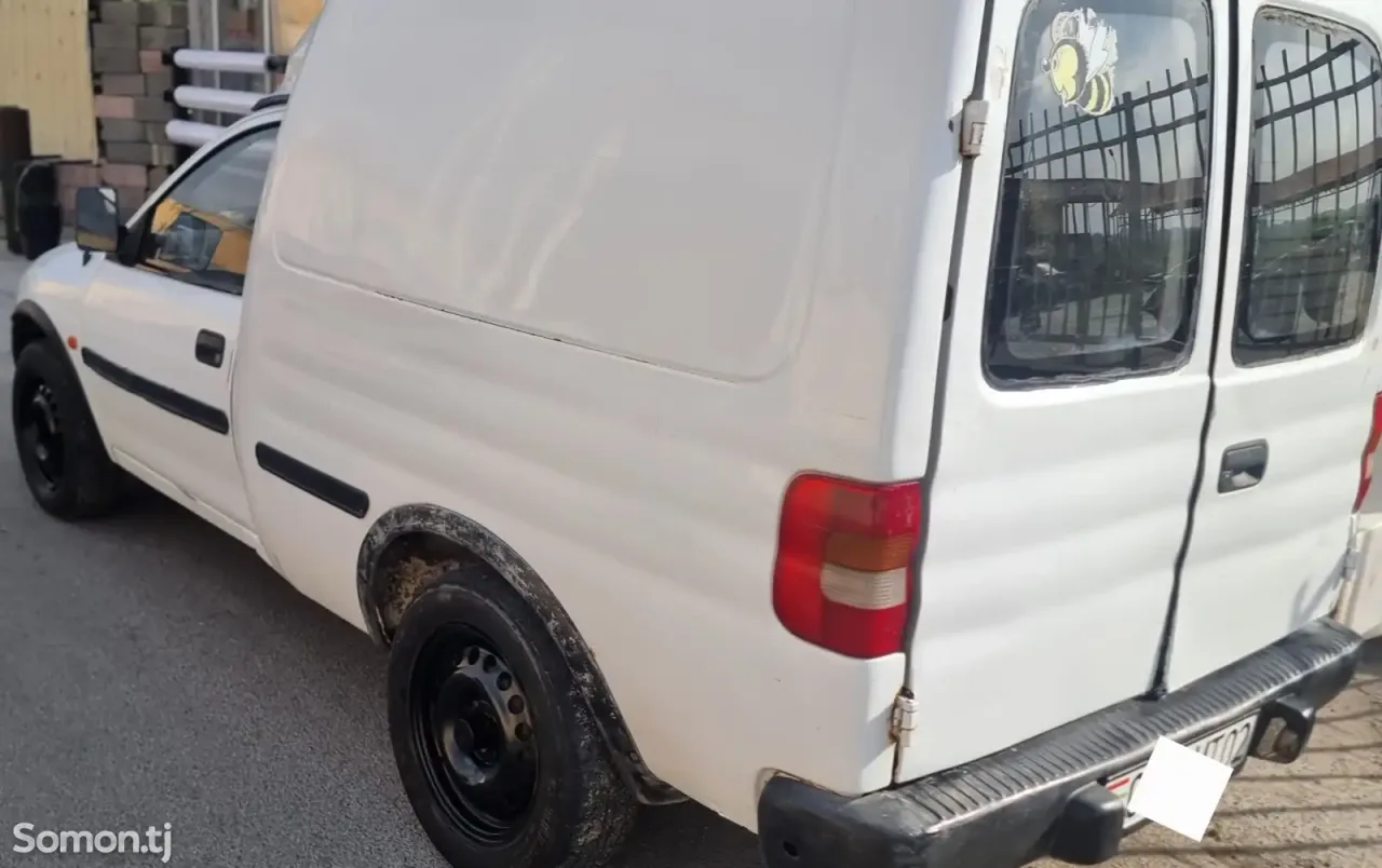 Opel Combo 1999 · 1.6 MT