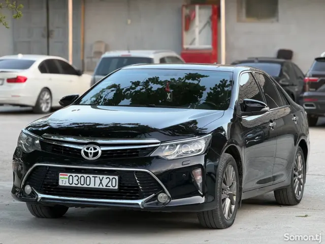 Toyota Camry 2017 · 2.5 AT