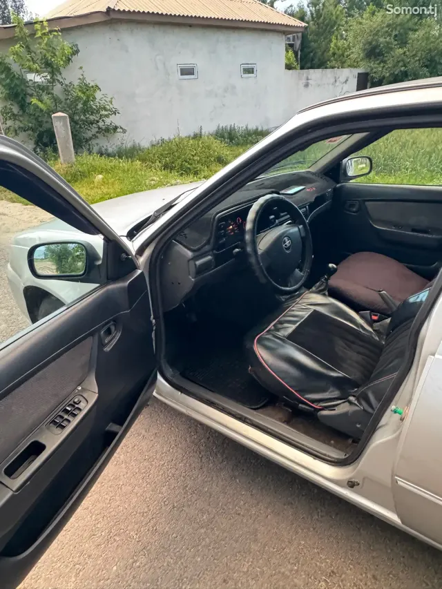 Daewoo Nexia 1995 · 1.6 MT
