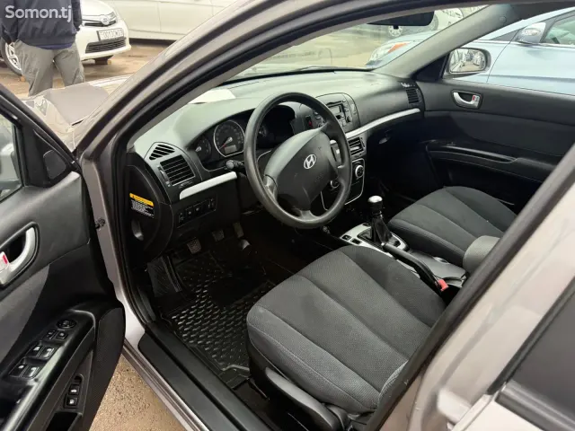 Hyundai Sonata 2006 · 2.4 MT