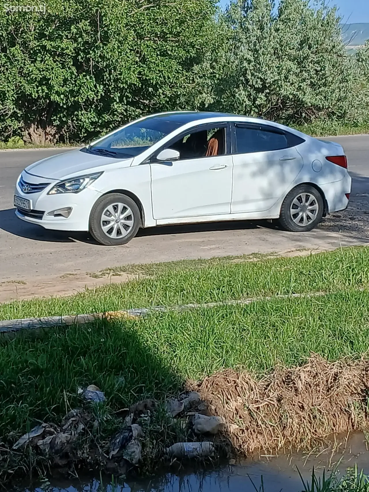 Hyundai Solaris 2015 · 1.4 MT