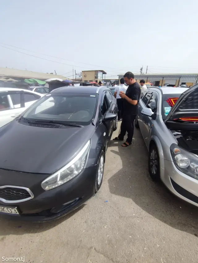Kia Ceed 2014 · 1.6 MT