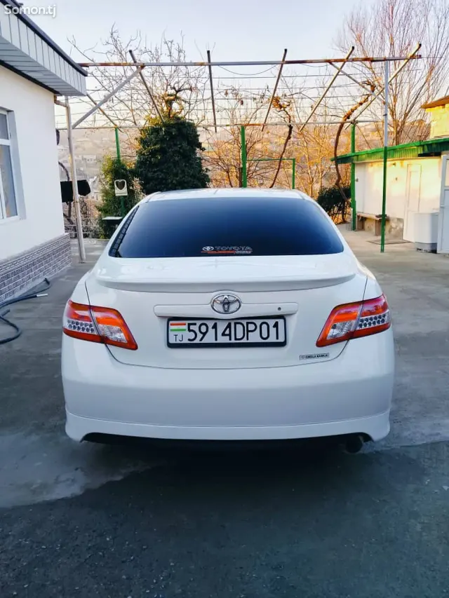 Toyota Camry 2006 · 2.4 AT