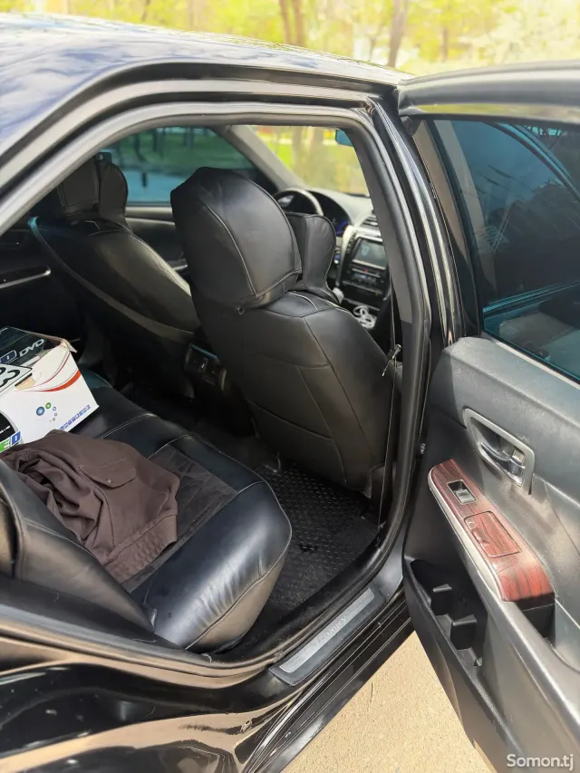 Toyota Camry 2015 · 2.5 AT