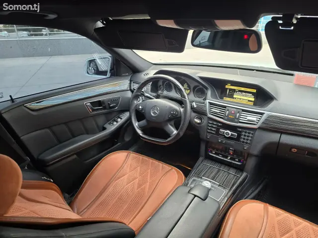 Mercedes-Benz E class 2012 · 3.5 AT