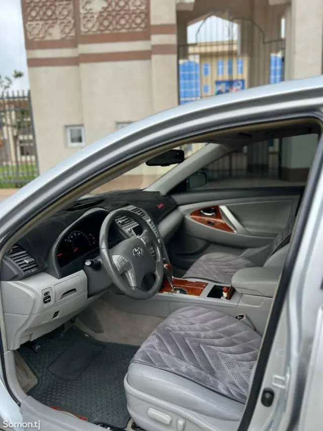 Toyota Camry 2011 · 3.5 AT