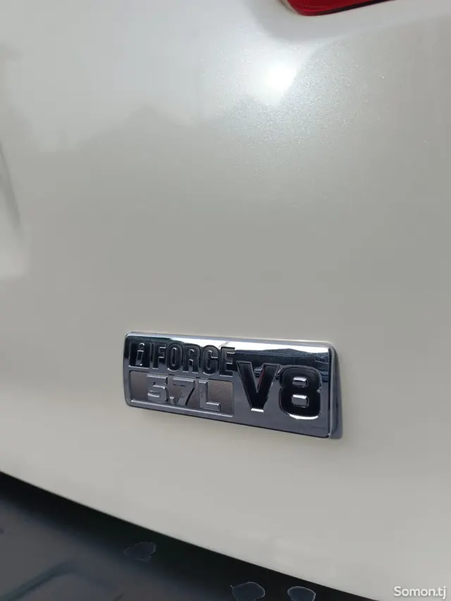 Toyota Sequoia 2014 · 5.7 AT