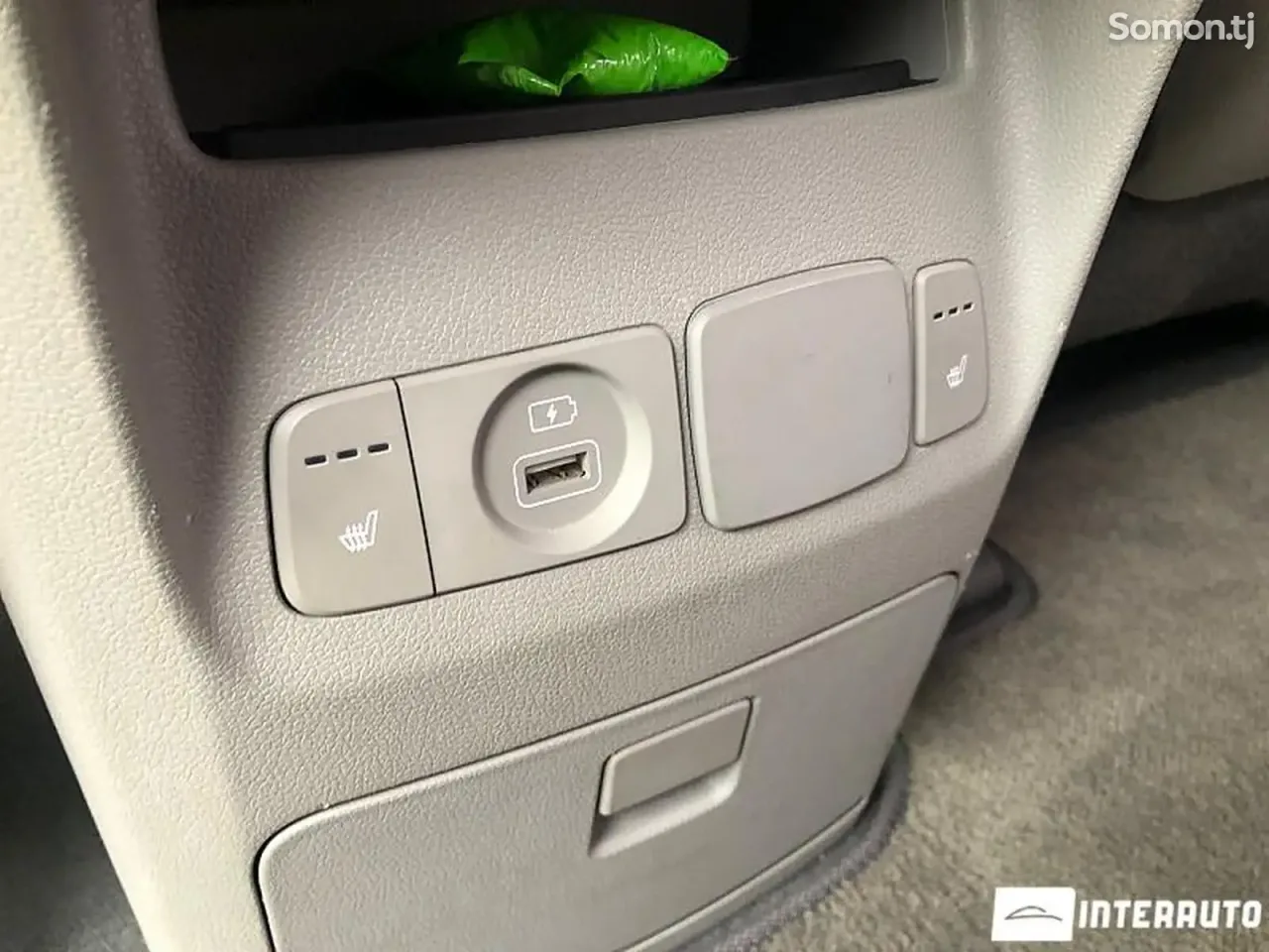 Kia Carnival 2019 · 2.2 AT