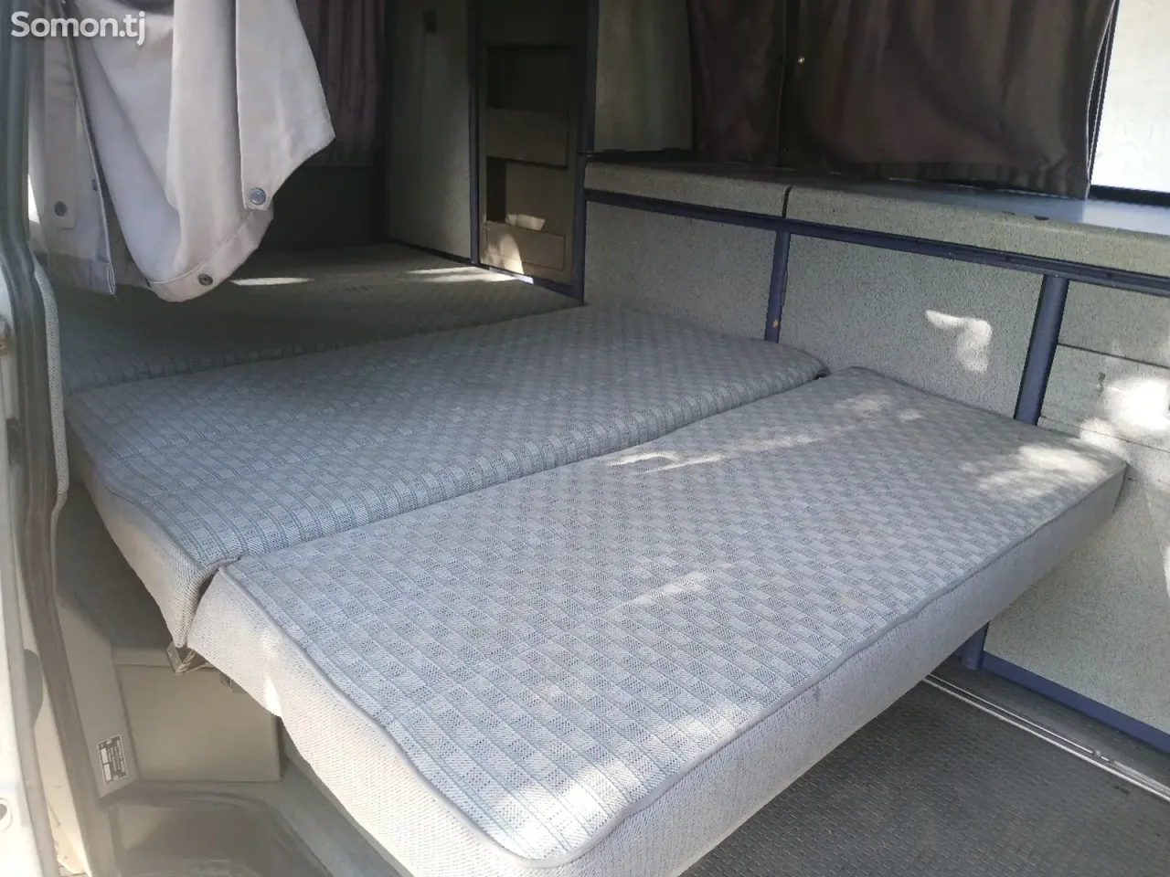 Volkswagen California 1992 · 2.4 MT