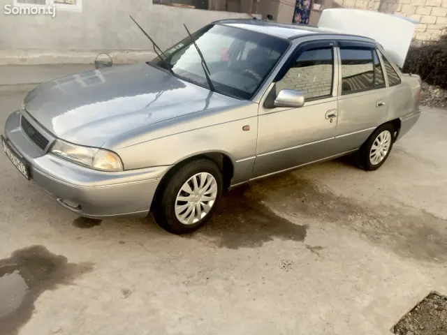 Daewoo Nexia 1994 · 1.6 MT
