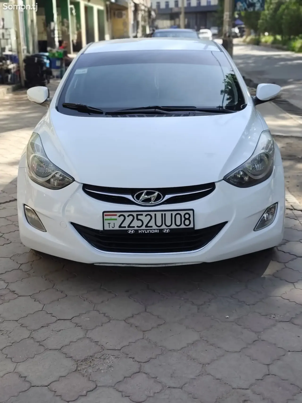Hyundai Avante 2012 · 1.6 AT
