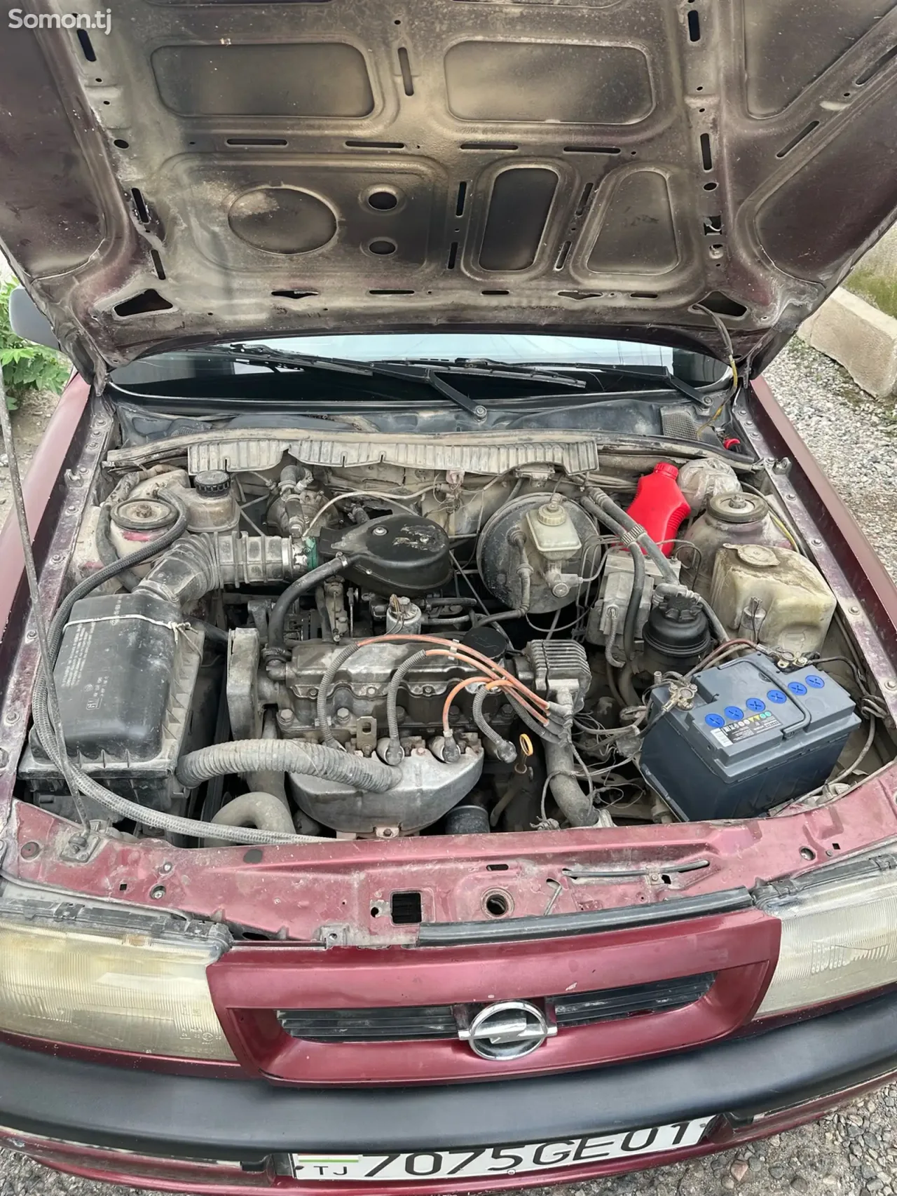 Opel Vectra A 1995 · 1.6 MT