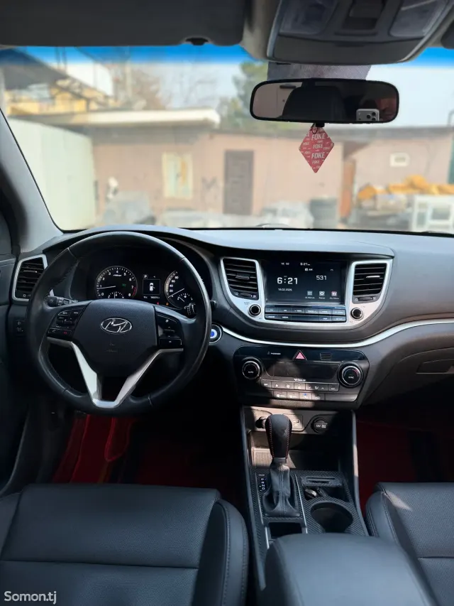 Hyundai Tucson 2016 · 1.6 AT