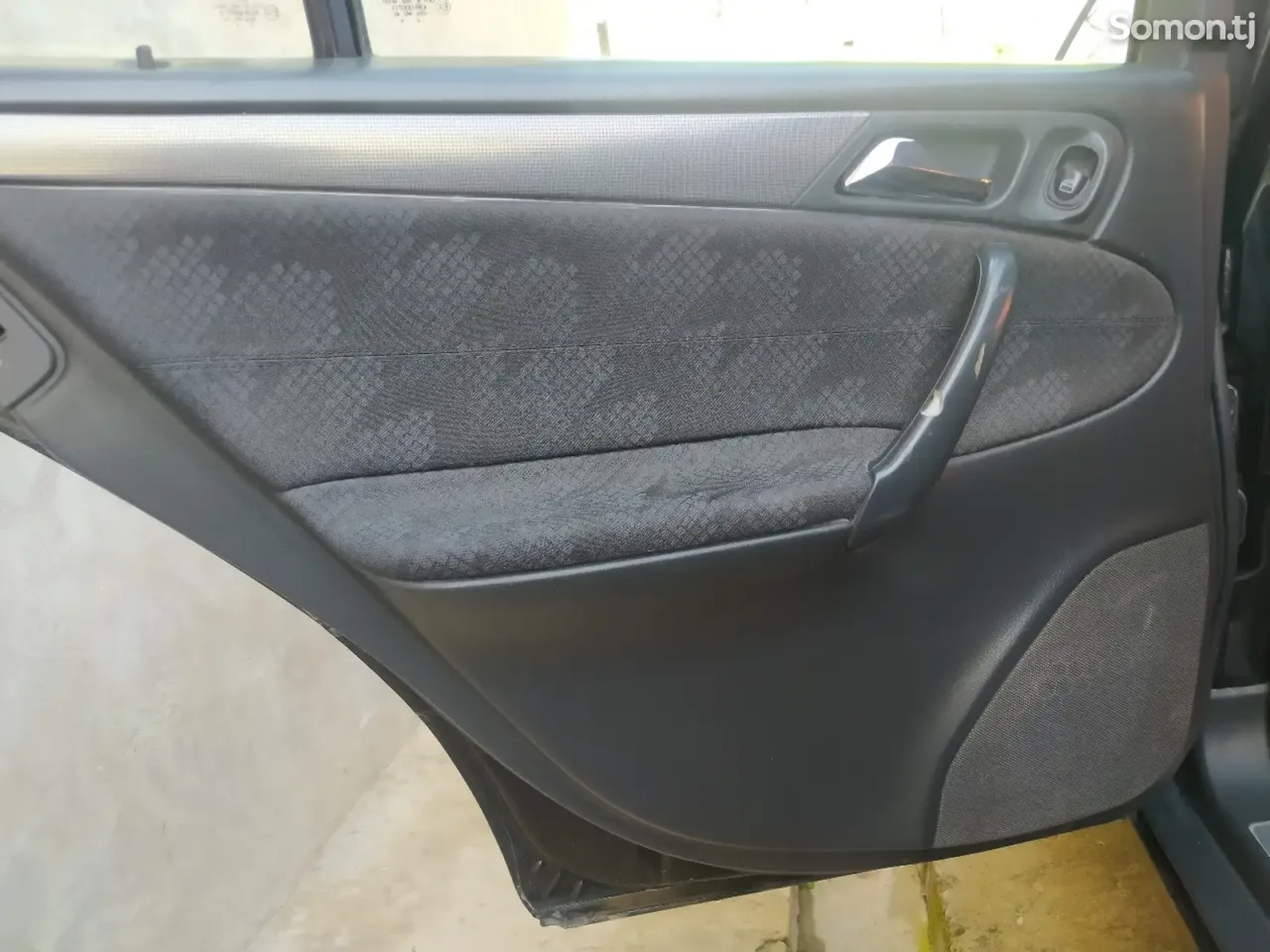 Mercedes-Benz C class 2000 · 2.3 MT