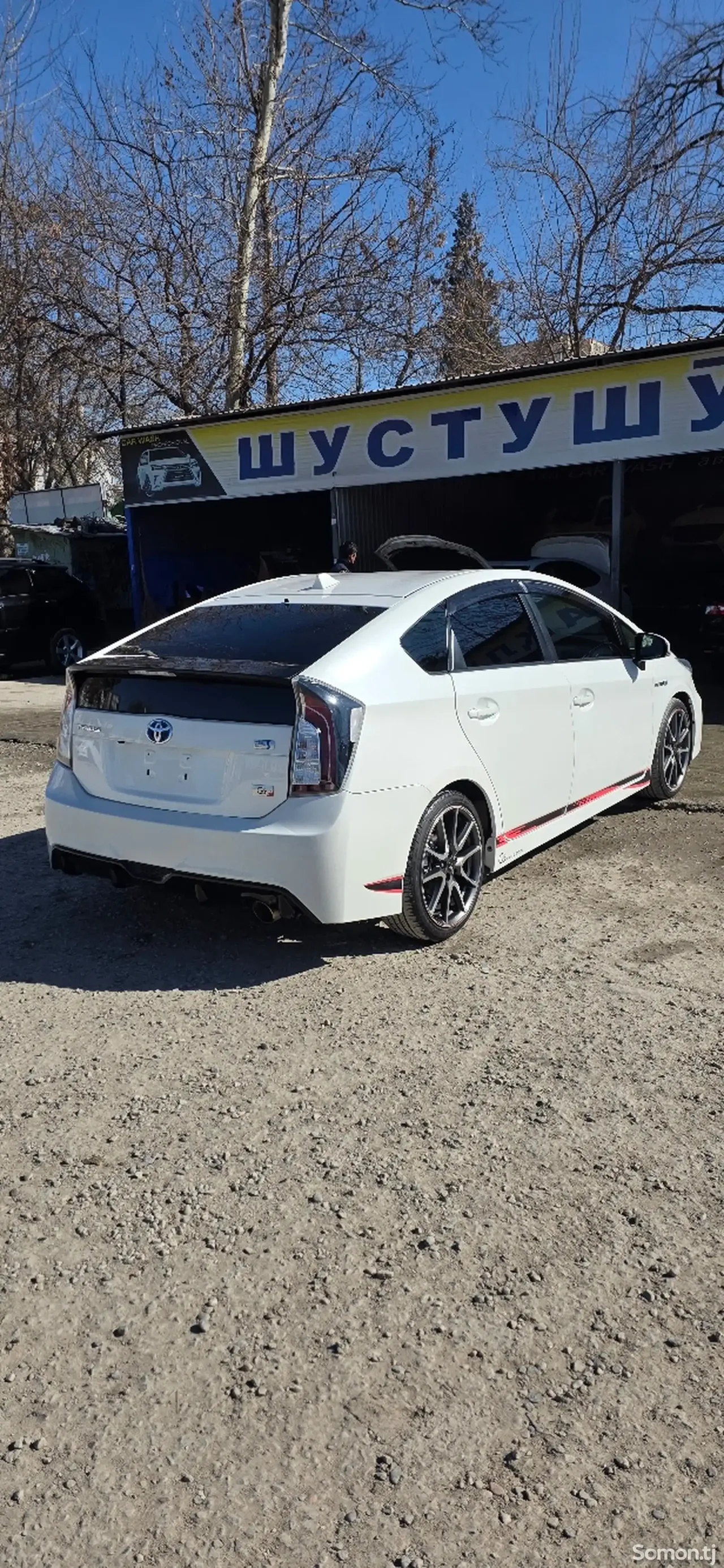 Toyota Prius 2014 · 1.8 CVT