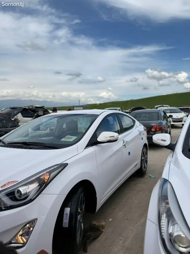 Hyundai Avante 2014 · 1.6 AT