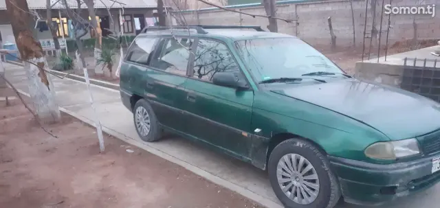 Opel Astra F 1997 · 1.6 MT