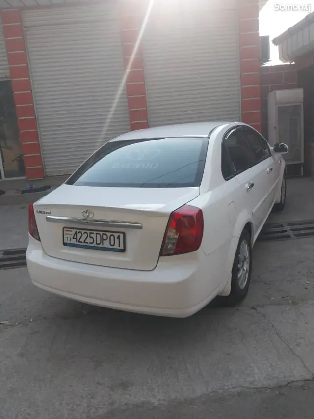 Daewoo Lacetti 2004 · 1.6 MT
