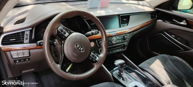 Kia K7 2016 · 3.3 AT