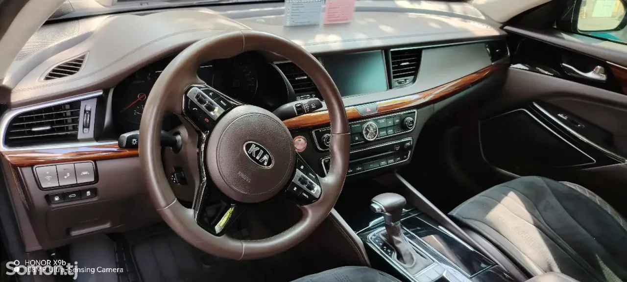 Kia K7 2016 · 3.3 AT