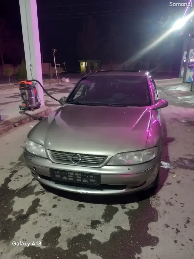 Opel Vectra B 1995 · 1.6 MT