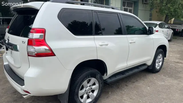 Toyota Land Cruiser Prado 2015 · 4.0 AT
