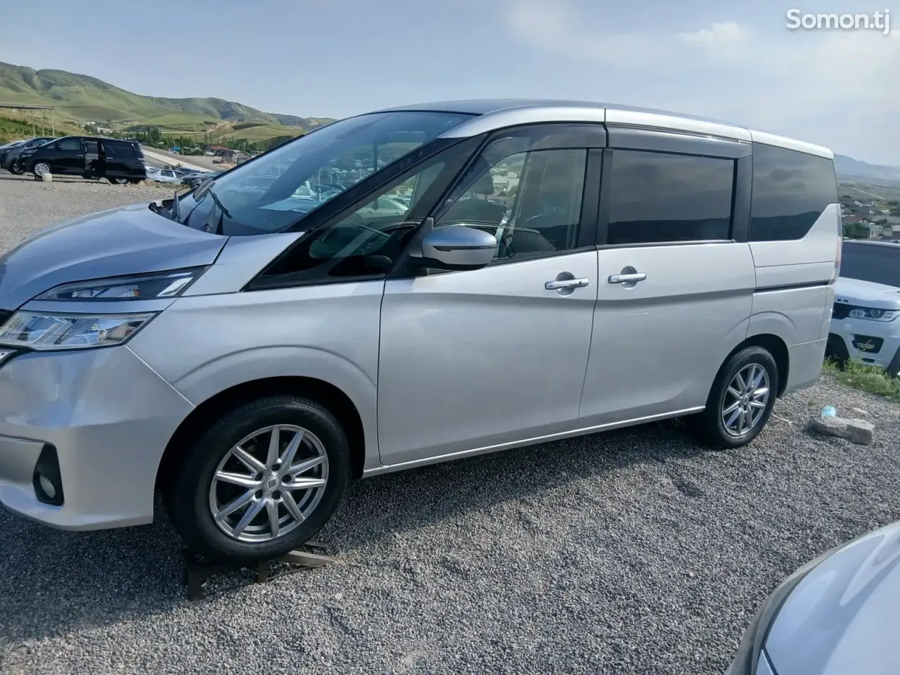 Nissan Stanza 2017 · 2.0 AT
