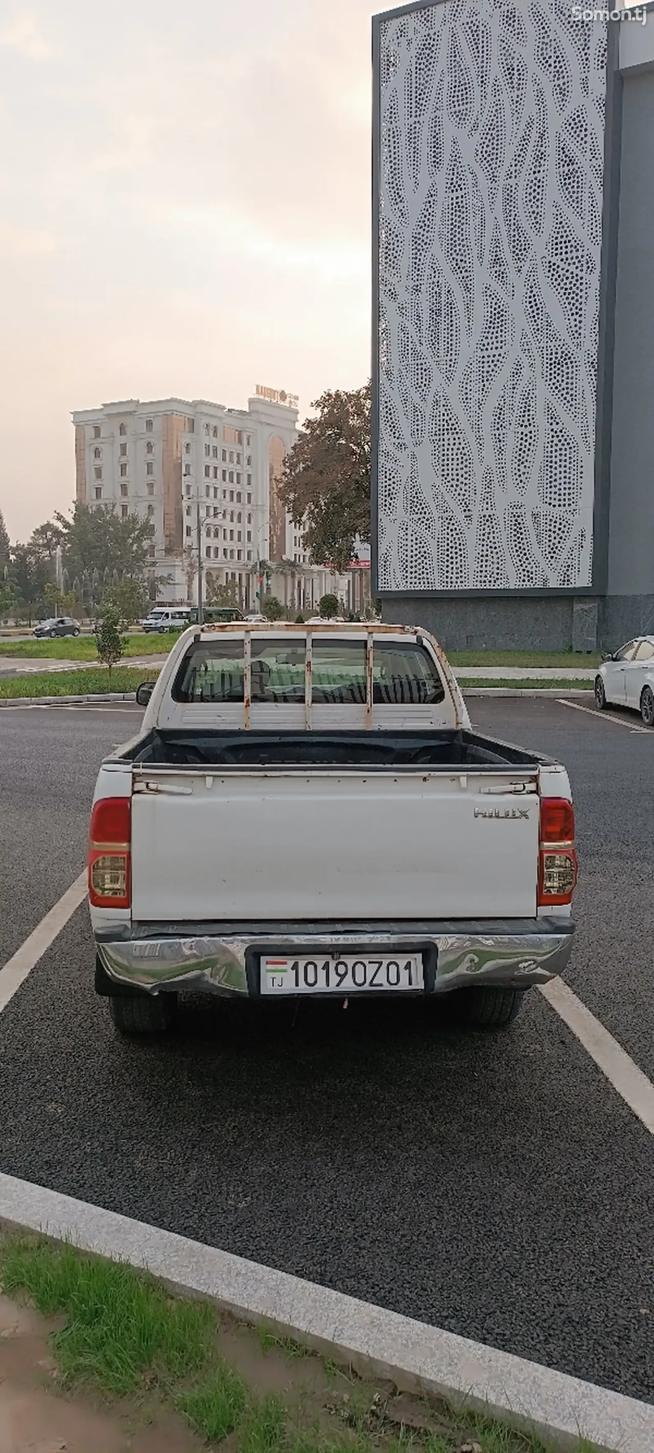 Toyota Hilux 2009 · 2.7 MT