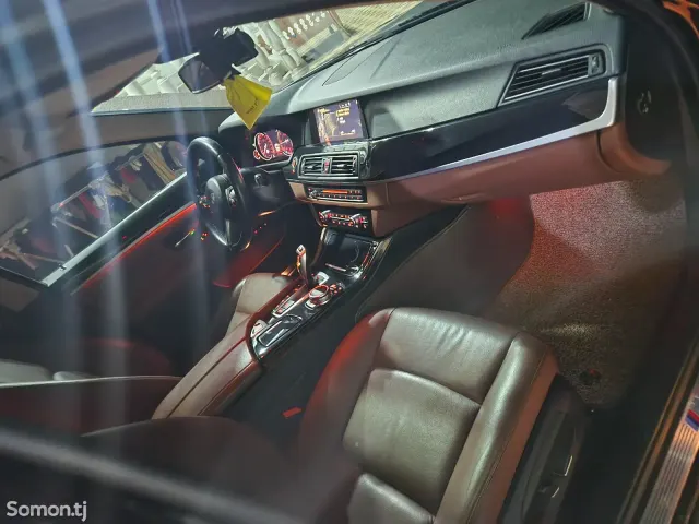 BMW 5 series 2016 · 2.0 AT