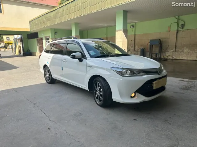 Toyota Fielder 2017 · 1.5 AT