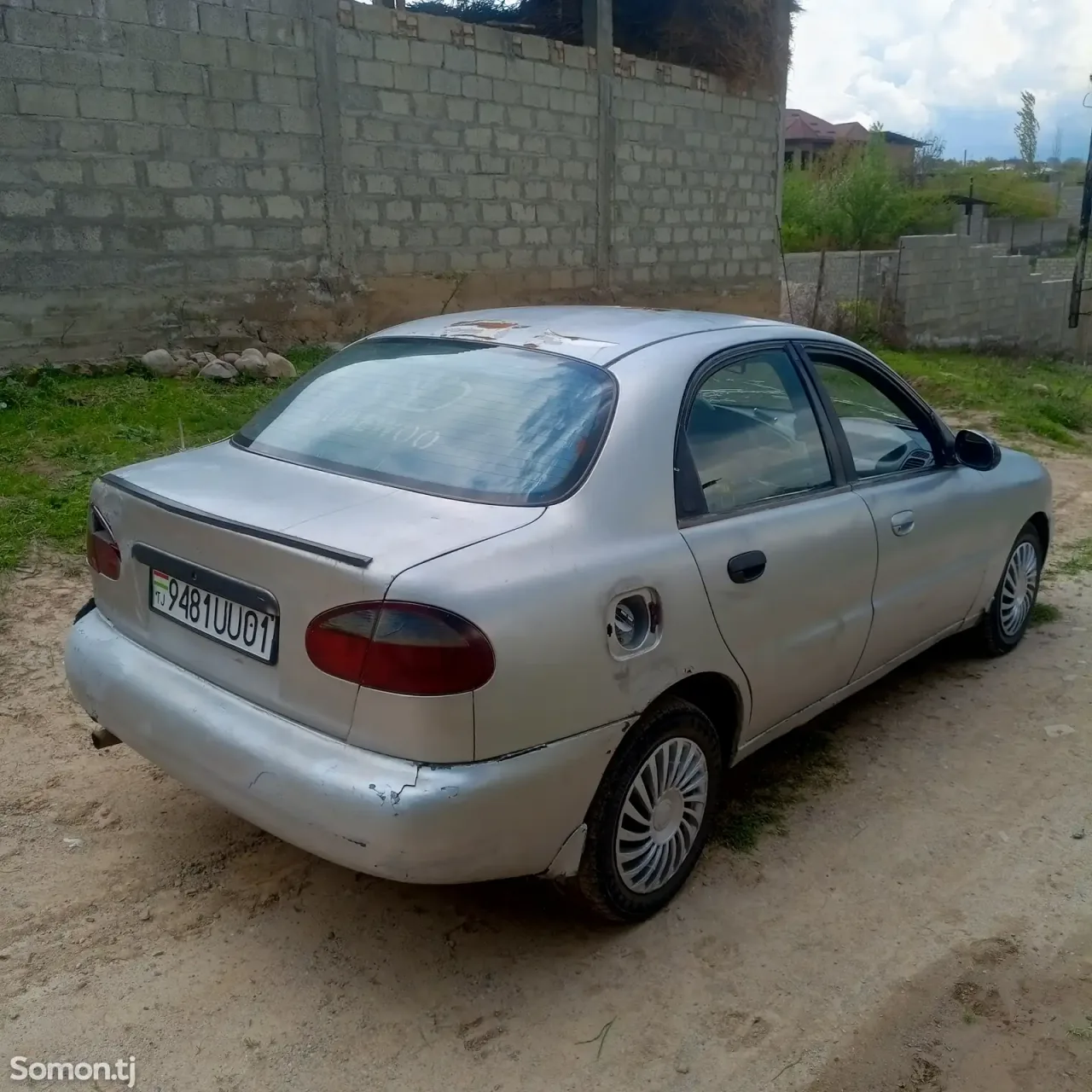 Daewoo Lanos 1997 · 1.6 MT