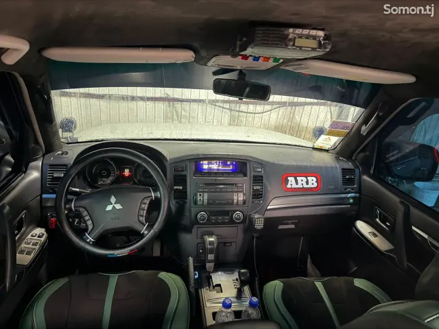 Mitsubishi Pajero 2007 · 3.8 AT