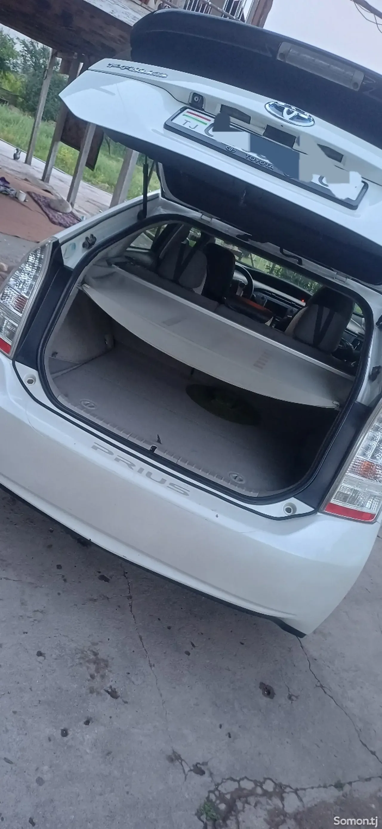 Toyota Prius 2010 · 1.8 CVT