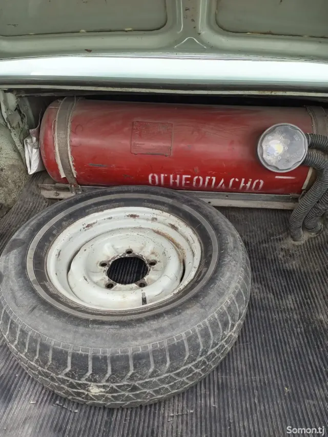 ГАЗ 2410 1988 · 2.4 MT