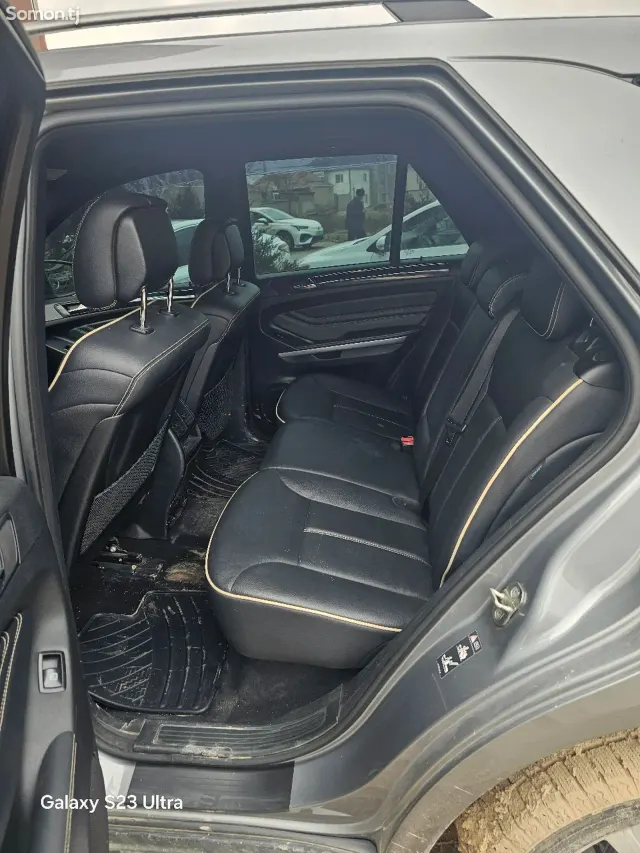 Mercedes-Benz ML class 2011 · 3.5 AT