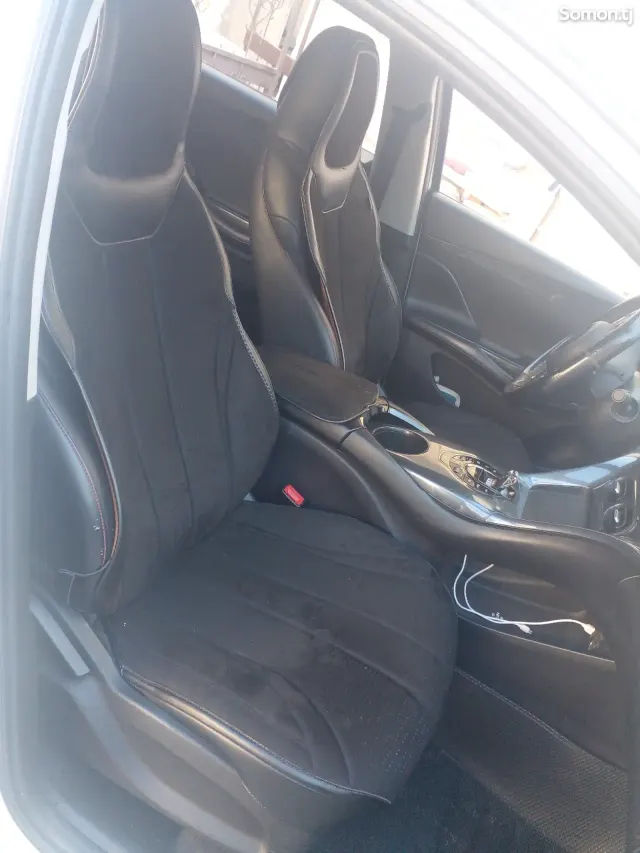 BYD E2 2023 · 2.2 AT