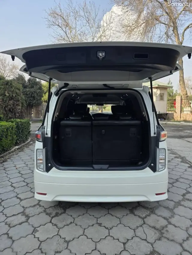 Nissan Elgrand 2015 · 2.5 AT